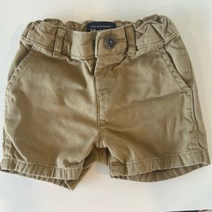 The Children’s Place baby shorts 6-9 months EUC